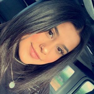 Meet your Posher, Isabel